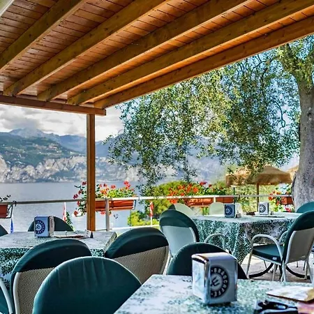 Kemp Monja Brenzone sul Garda