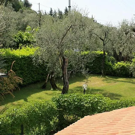 Monja Brenzone sul Garda